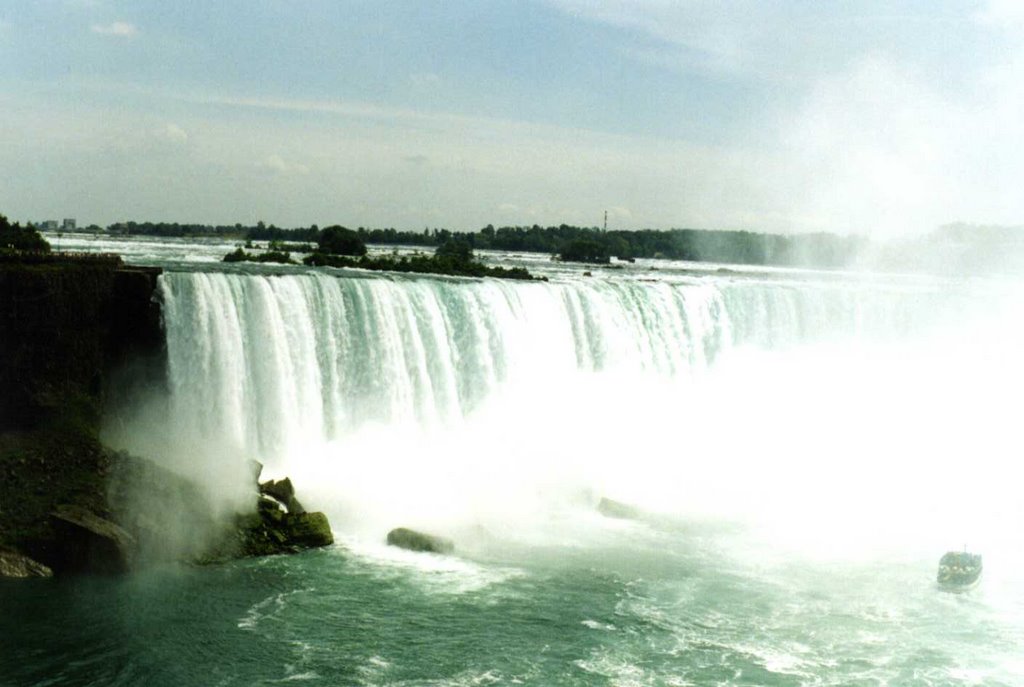 Niagara Falls, NY, USA by Vato