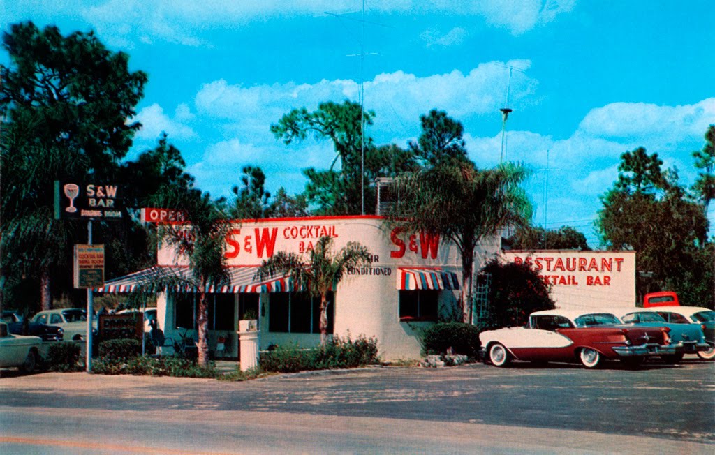 S & W Cocktail Bar in Inverness, Florida by ForwardLook