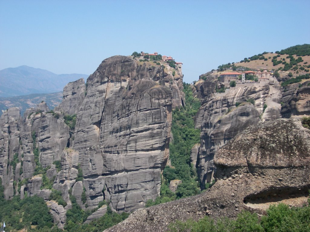 Kalambaka-Meteora ,minastire suspendata by dolfy-Adolf Schichel