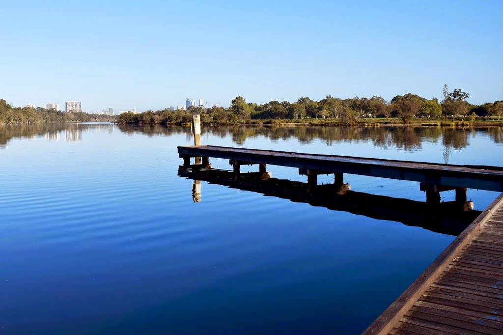 Swan River, Rivervale, Perth, Western Australia by metrotrekker