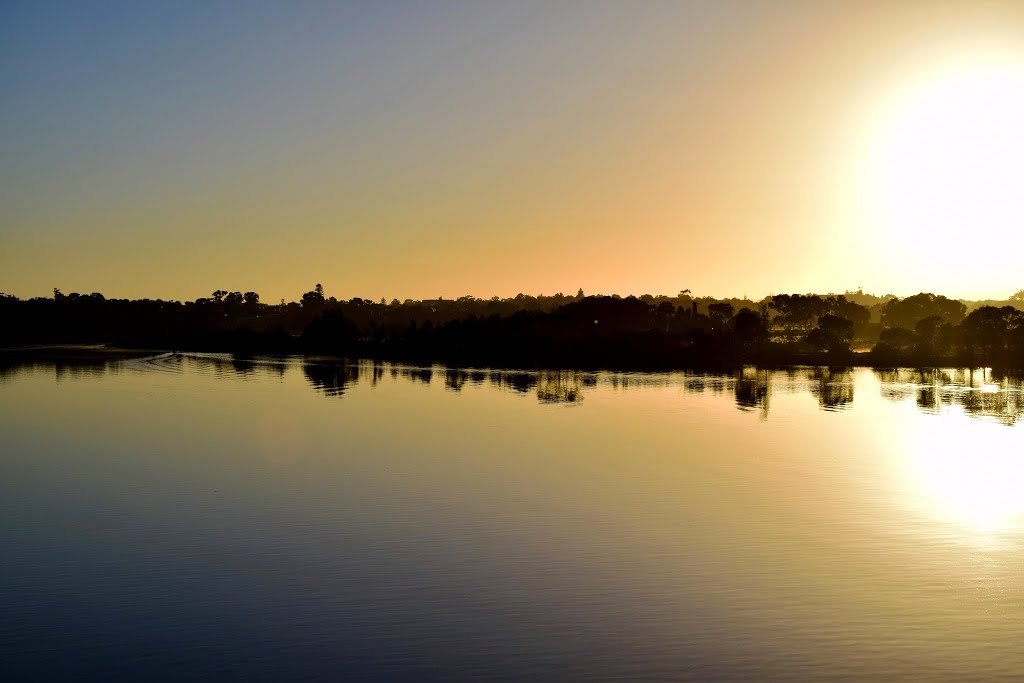 Windan Bridge, Swan River, Perth, Western Australia by metrotrekker