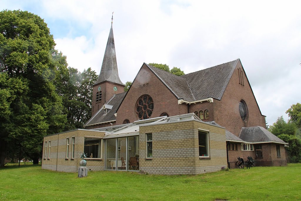 Wolfheze - Wolfheze 1 : Gelderse Roos - Opstandingkerk by Scholte