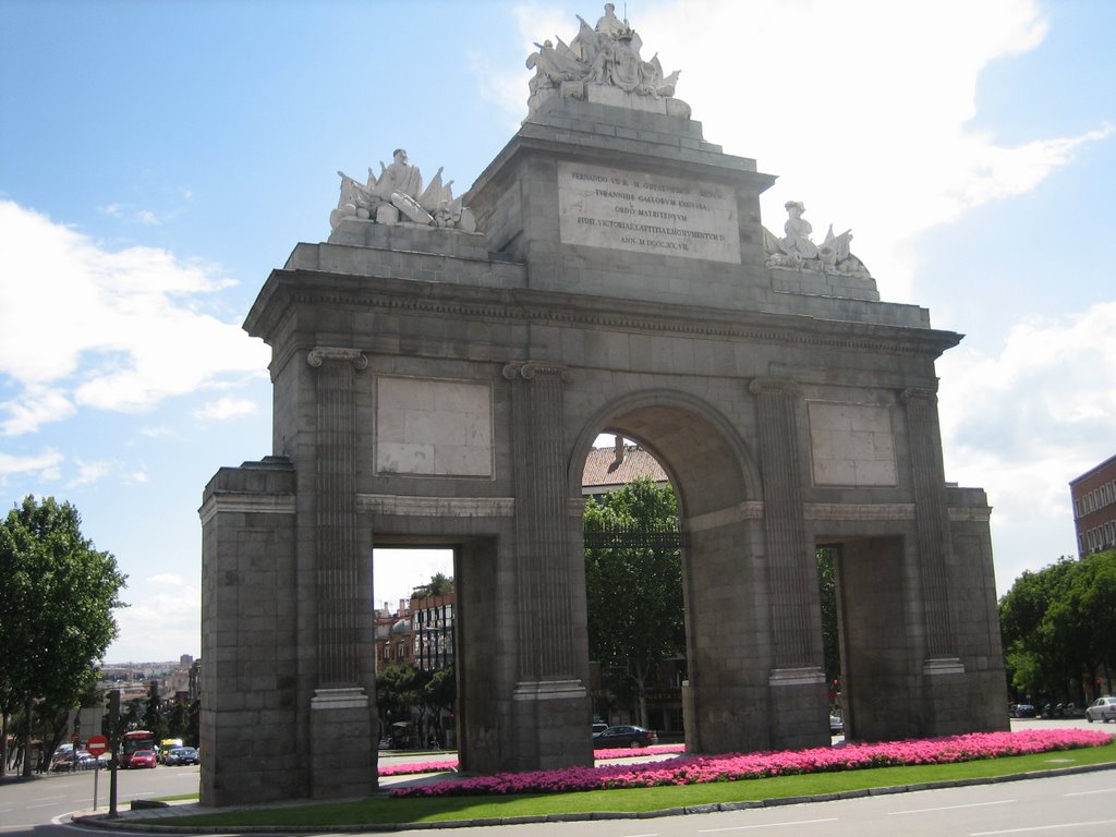 Puerta De Toledo by © Gilberto P.