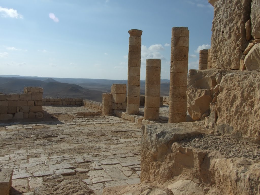 Pillars of the ancient city by myitchyfeet