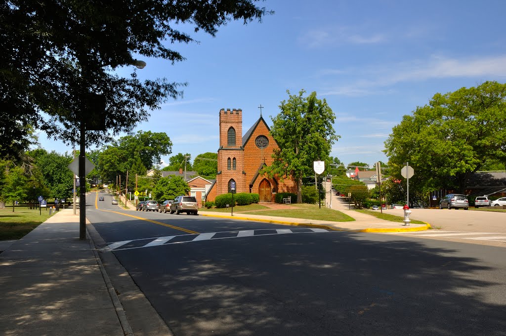 VIRGINIA: PRINCE EDWARD COUNTY: FARMVILLE: Johns Memorial Episcopal Church (1881), 400 High Street by Douglas W. Reynolds, Jr.