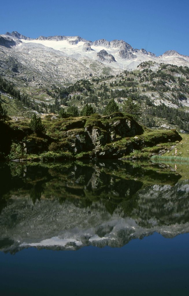 Lago Billamuerta. Glaciar del Aneto. Jul 2000 by José Ángel Sánchez F…