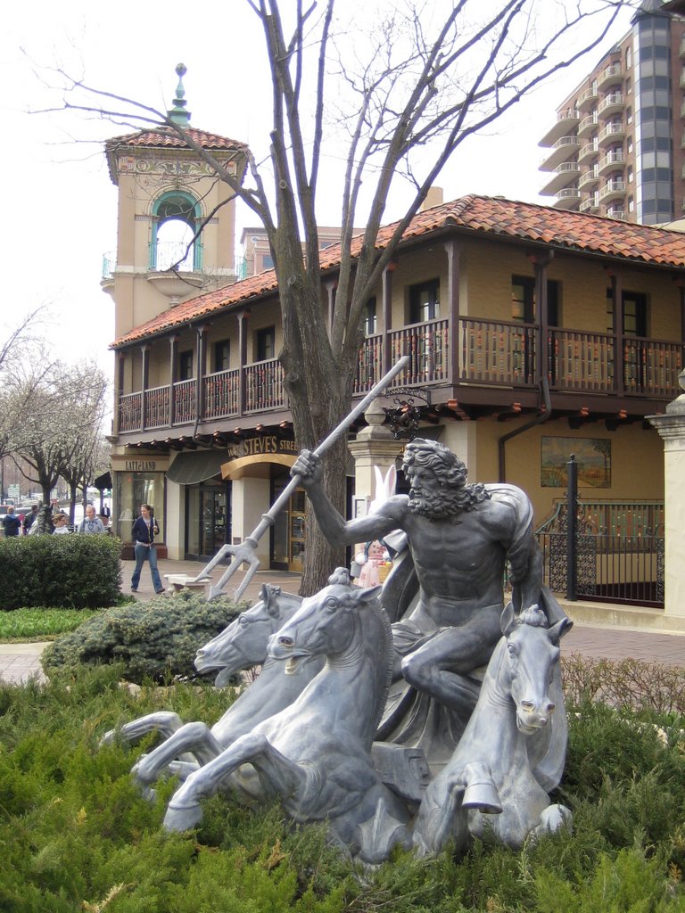 Neptune Statue at Kansas City Plaza by gmeador