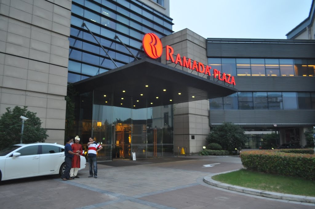 Ramada Plaza Shanghai Caohejing (june '14) by Mahady Anan