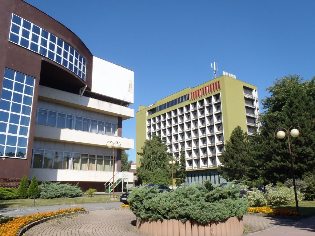 Poprad, Hotel Satel by HomerJ.