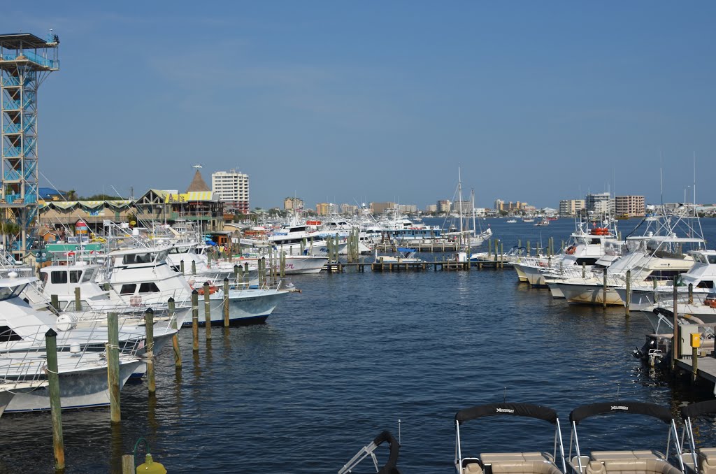 Destin Harbor by Buddy Rogers