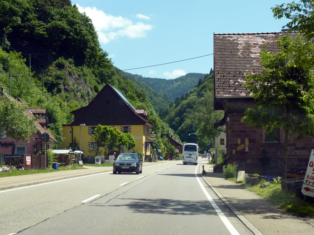 Hölletalstraße, Falkensteig by Pieter Klein