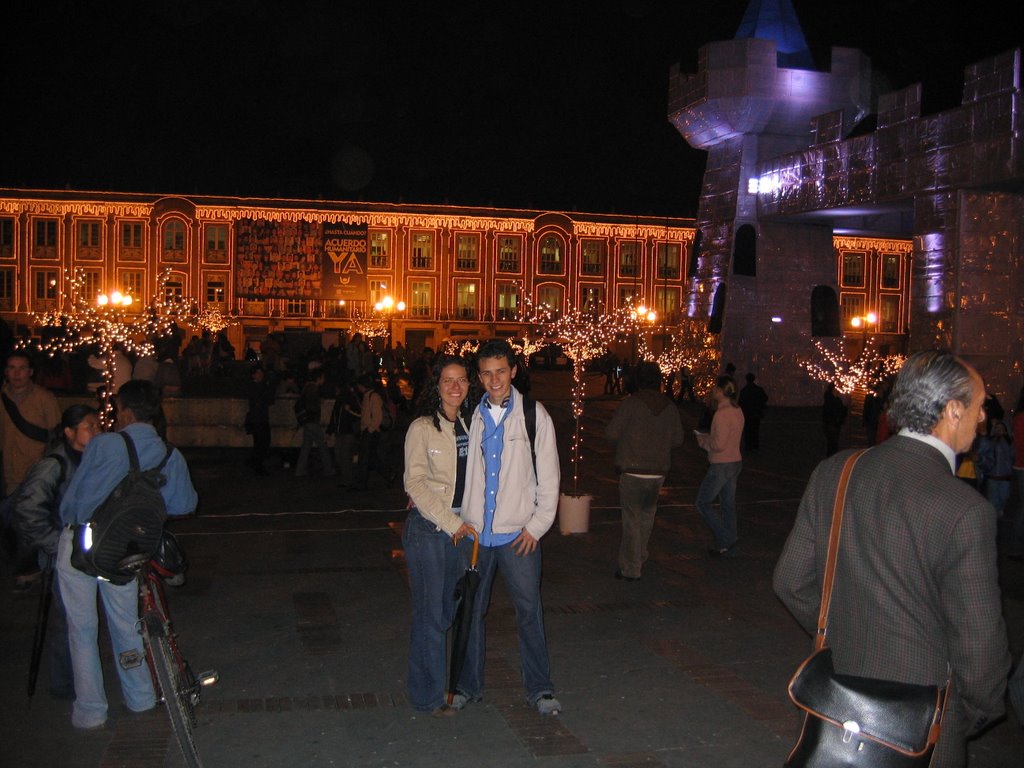 Plaza de Bolivar en Nochebuena by Douglas Martinez