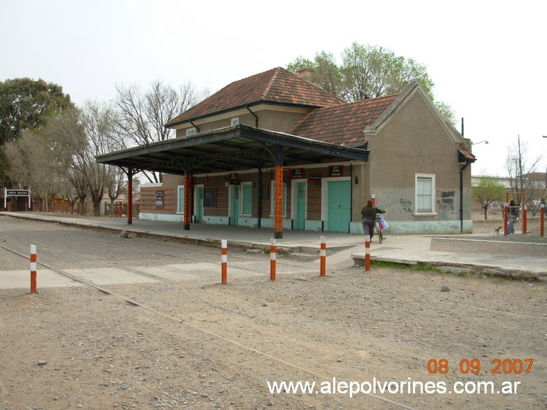 Estacion Cinco Saltos (www.alepolvorines.com.ar) by alepolvorines