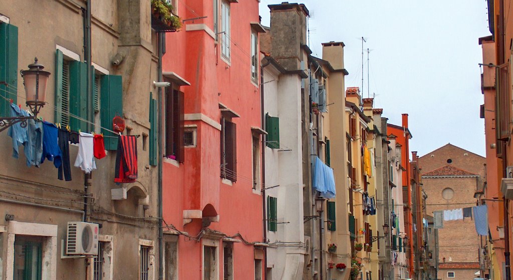 Calle di Chioggia - Chioggia's narrow street by Paolo Gerlin