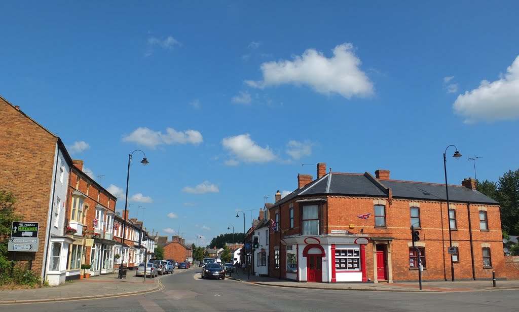 Towcester, A5 Watling Strret crossroads. by Bobsky.