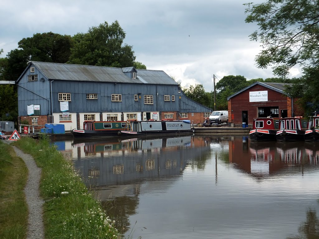 Llangollen Canal Wrenbury wharf by muba