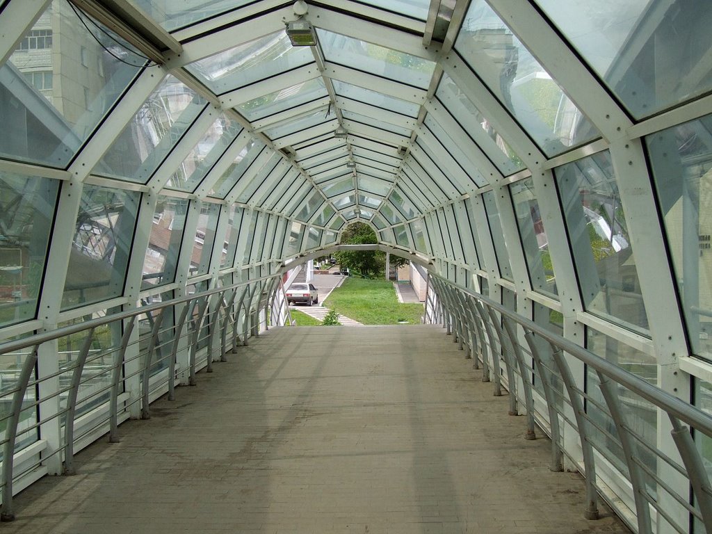 Overpass like aircraft. May 2008 by Taras Kushnirenko