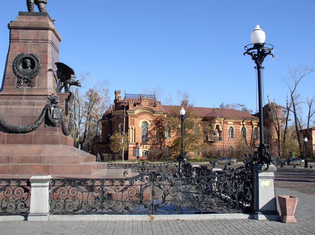 Near the Alexnder 3rd ' monument by slava-china