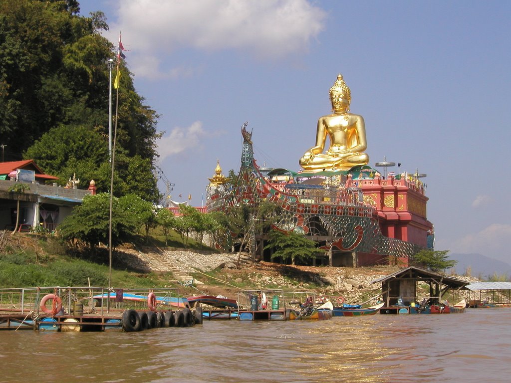 Golden Triangle, Chiang Rai by Aubrey Tang