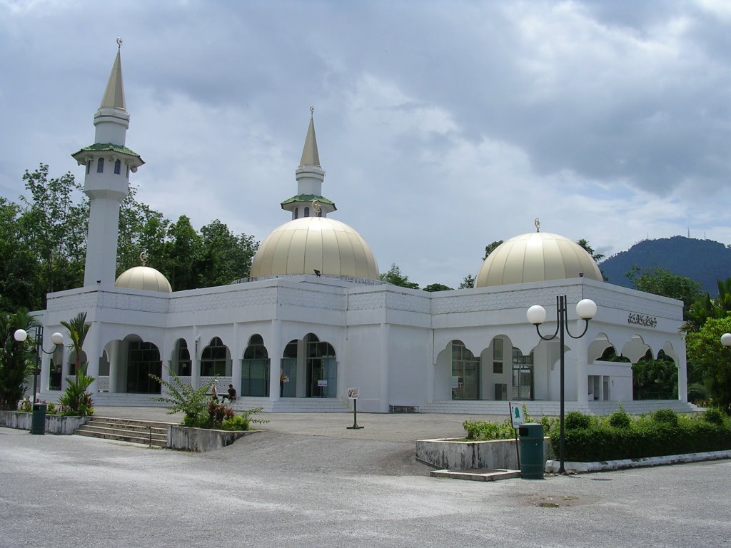 AISHAH MOSQUE by mohd salim yunus