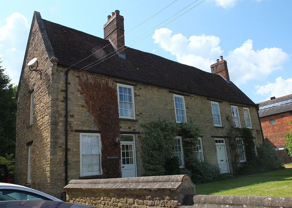 Towcester,The Old Vicarage, Chantry Lane. by Bobsky.