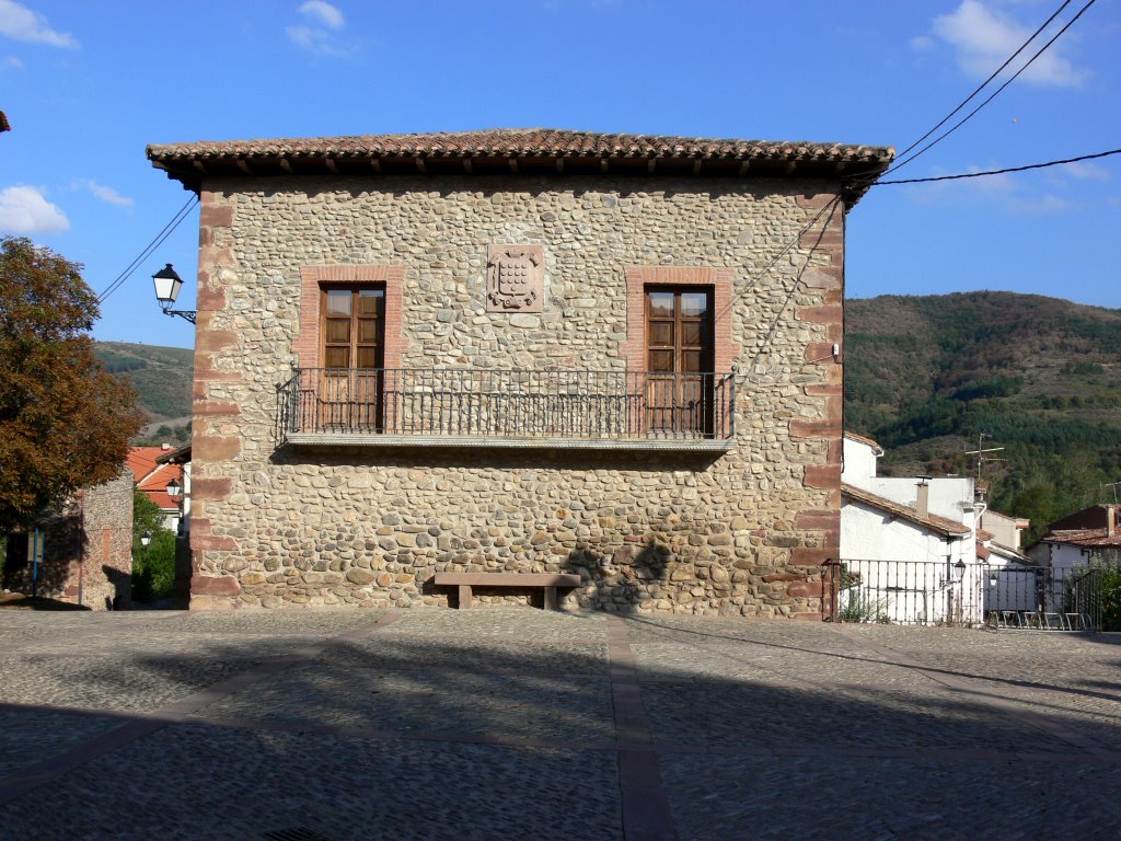 OJACASTRO (Valle del Oja) by Carlos Sieiro del Nido