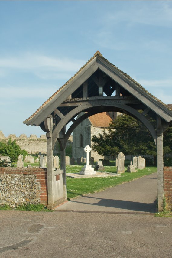 Porchester Castle church - PV by Pedro Venda