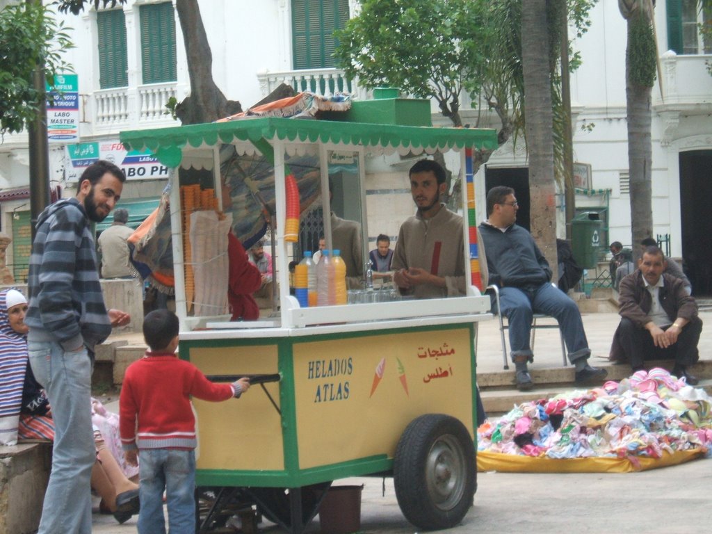 Tetuan , carrito de helados by JOSE QUINTERO