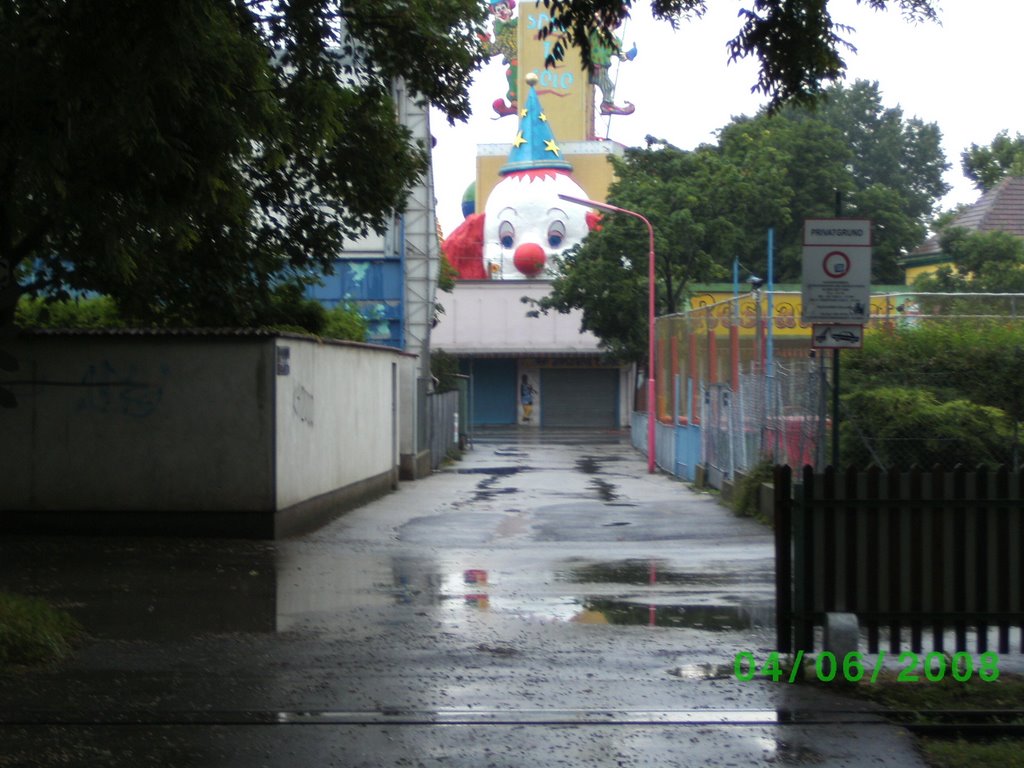 Wurstelprater im Regen by Grimnir