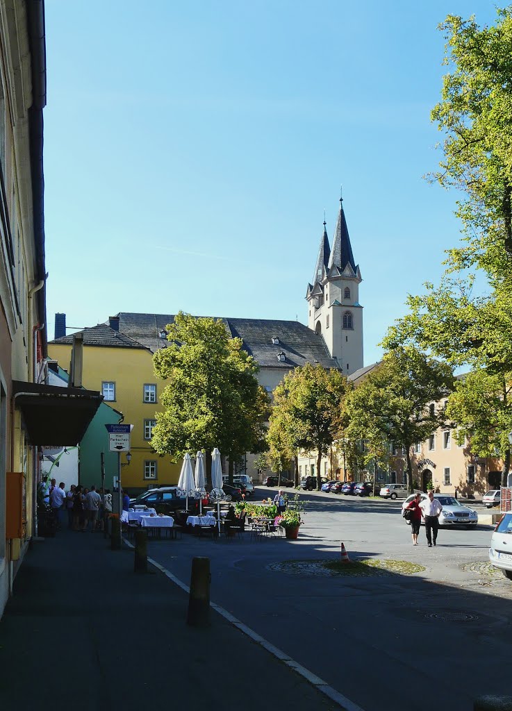 Hof (Bayern) - Der Maxplatz mit der Michaeliskirche by Thomas Eichler