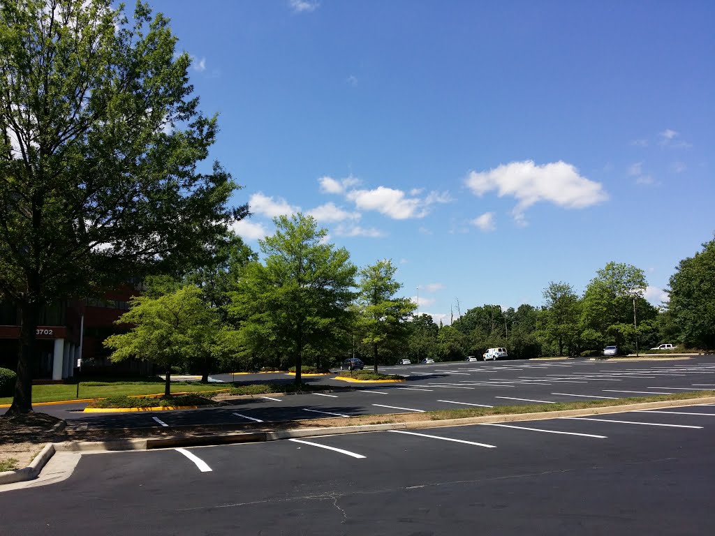 Fairfax County Redevelopment and Housing Authority parking lot by SchuminWeb