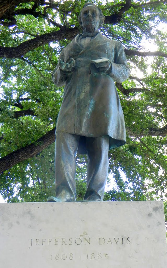 Jefferson Davis Statue, University of Texas, Austin TX by Midnight Rider