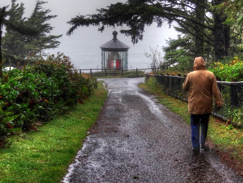 Cape Meares Lightrhouse - OR by Hwinter