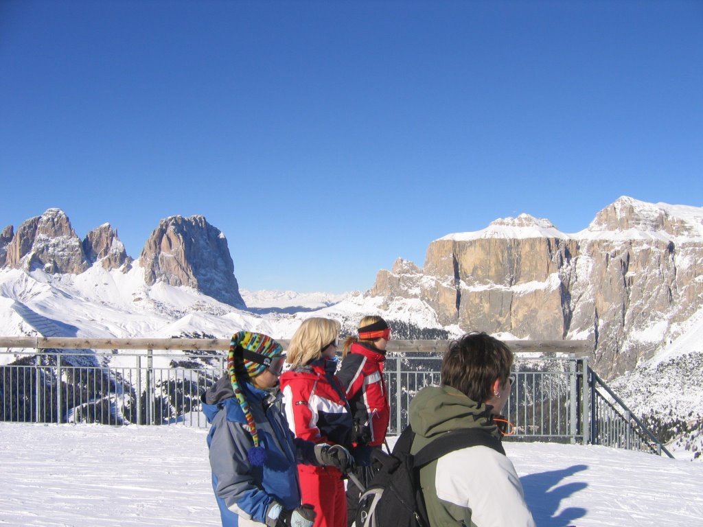 Sass Pordoi -Rifugio Maria 2995 m Viev Sasso Lungo, Gardena by Zoran Kurelić Rabko