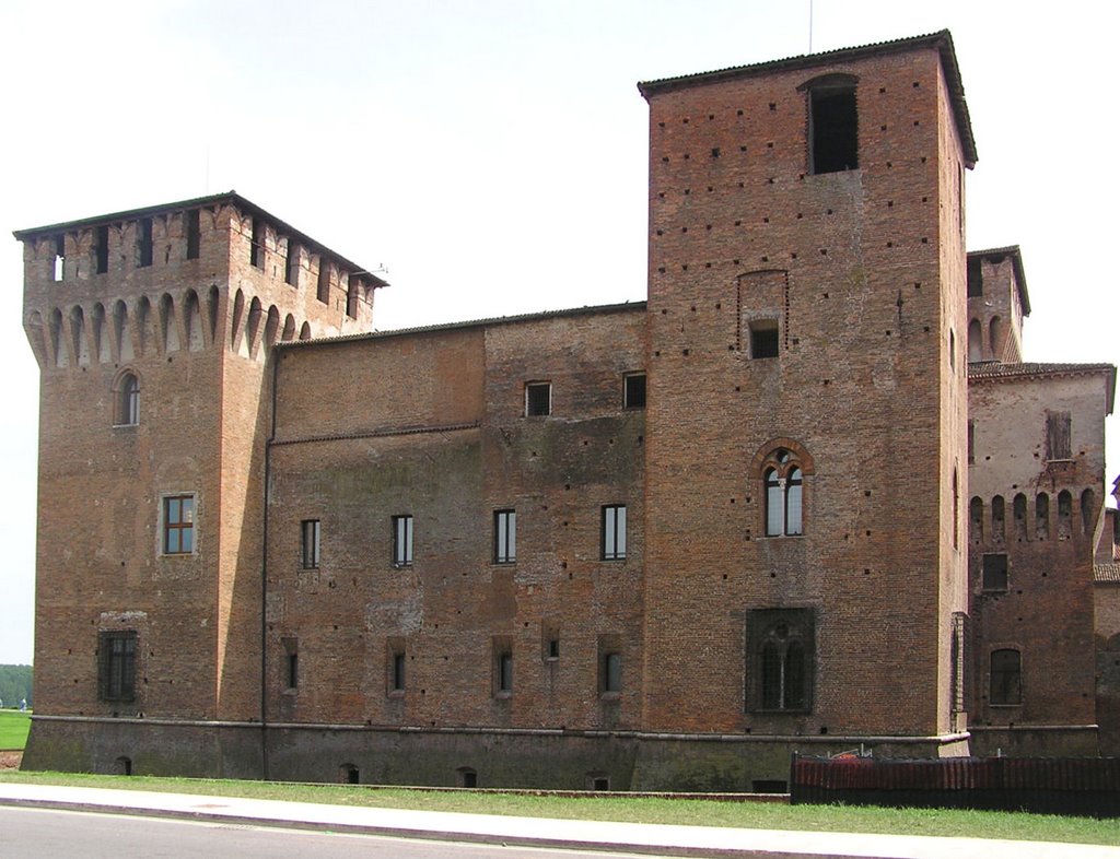 Castello di Mantova by Sergio Azzini