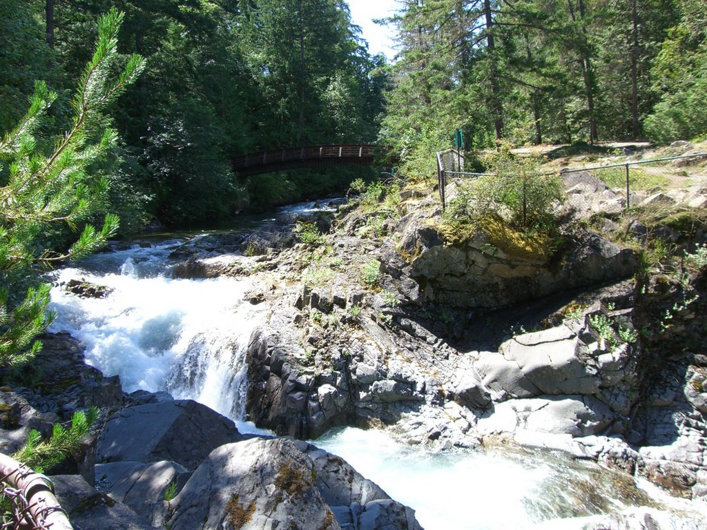 Little Qualicum Falls by jlewin_80