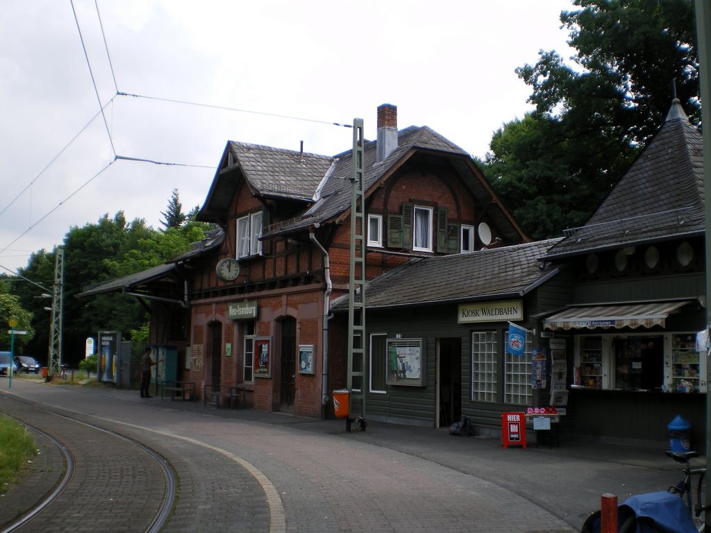 Bahnhof der Waldbahn (Neu-Isenburg) by curank