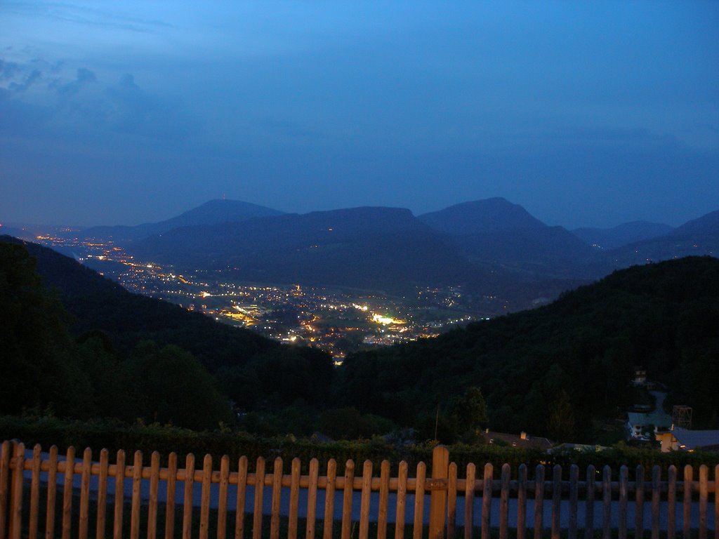 Hallein by night by Roba14