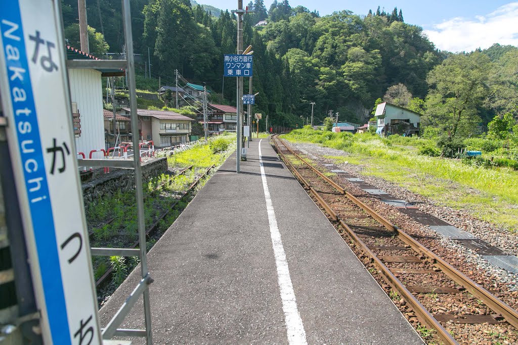 中土駅（なかつち）ホーム JR大糸線　長野県北安曇郡小谷村 by nyanta2030