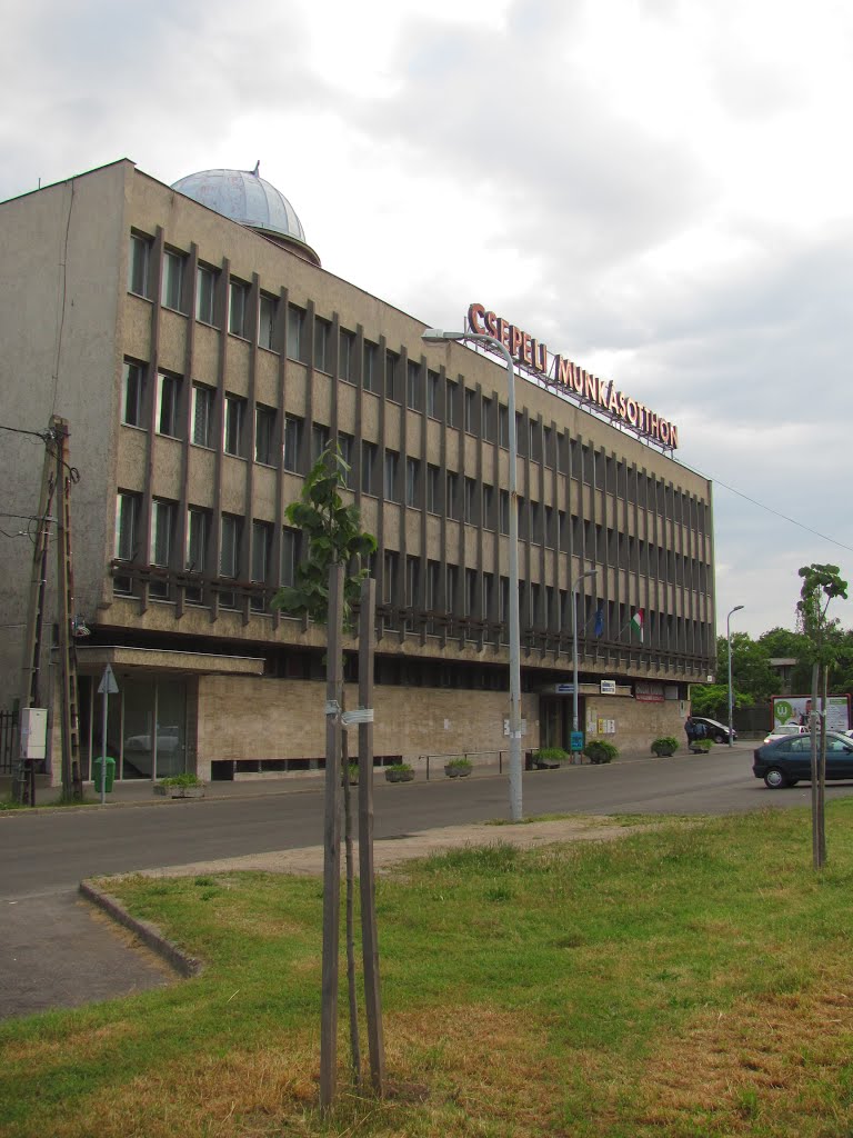 Budapest-Csepel, Munkásotthon by renault25