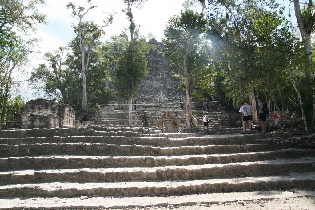 Cobá by Jaroslav Šimo