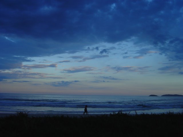 Praia Grande - Ubatuba by Fernando Spinelli