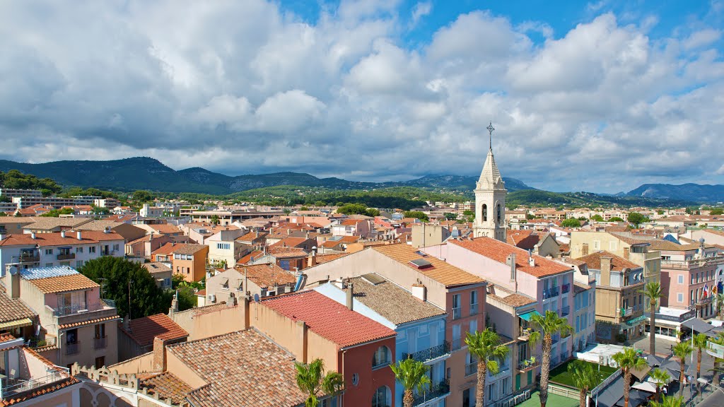 Sanary-sur-Mer by markjone