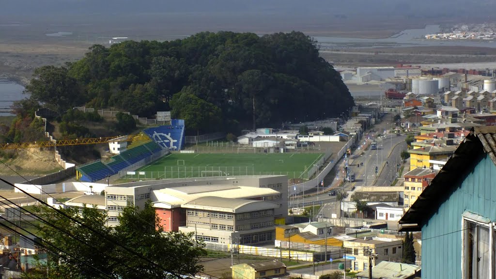 Estadio el Morro desde el Cerro David Fuentes by jose Cid Baeza