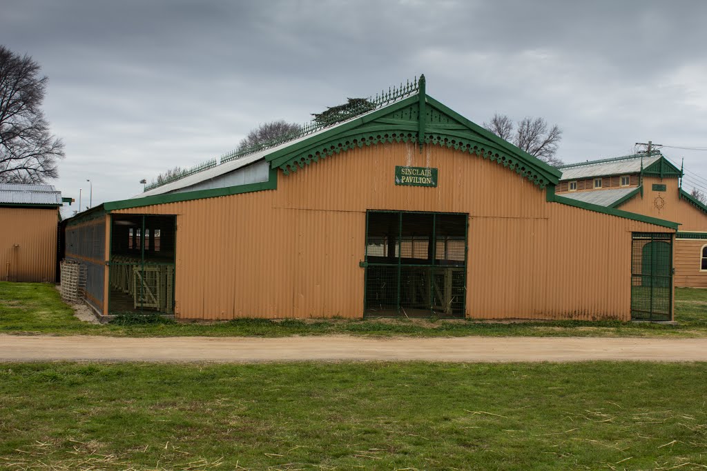 Bathurst Showground - Sinclair Pavilion by fifthgearphotography