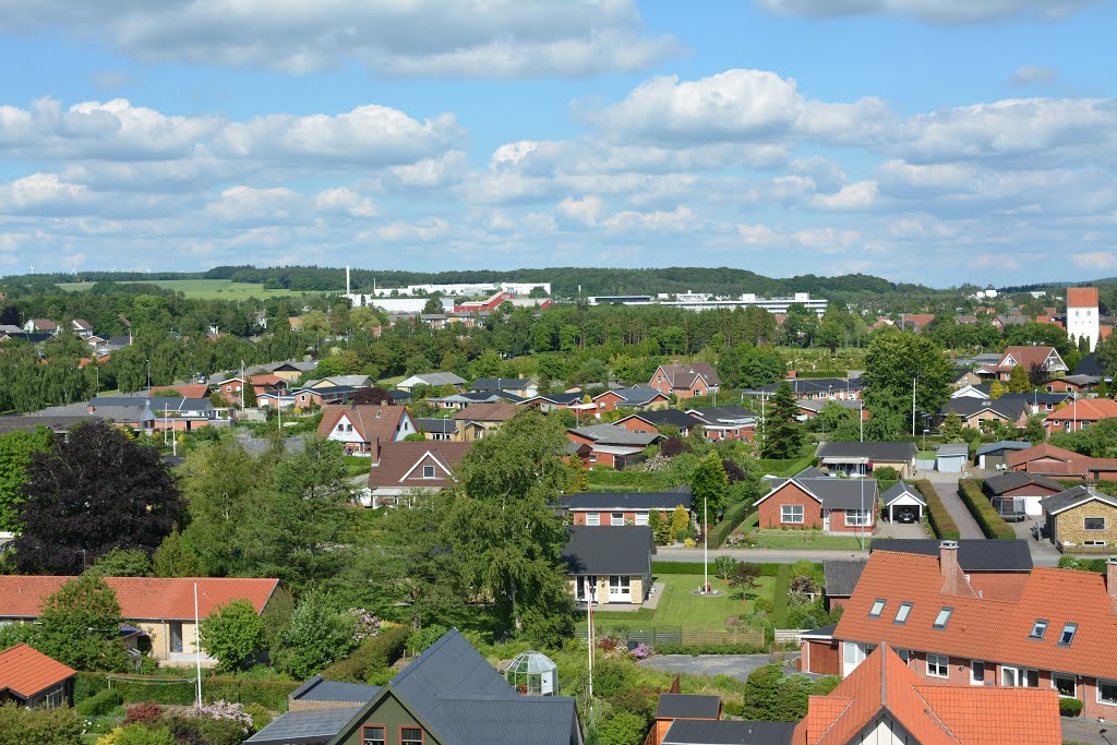 Bjerringbro i dejligt solskinsvejr by sv1