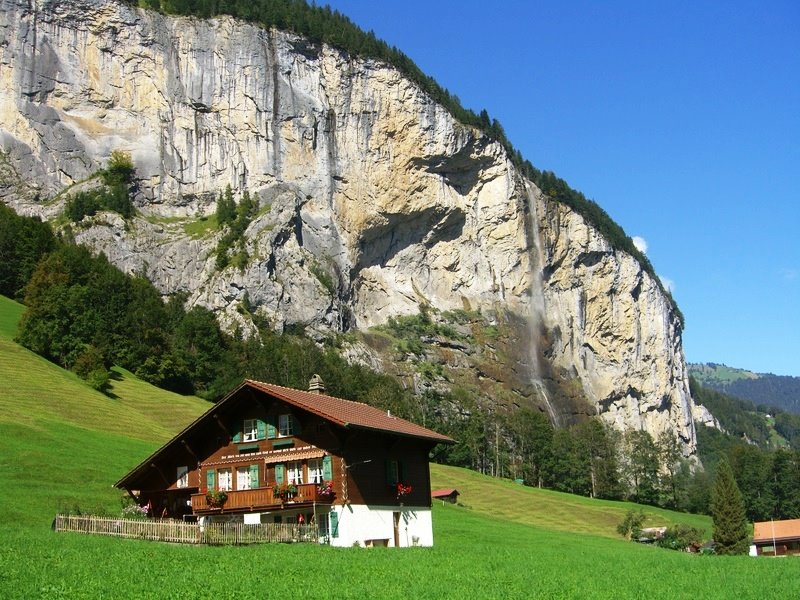 Lauterbrunnen, Switzerland by Miguel Velez de Mend…