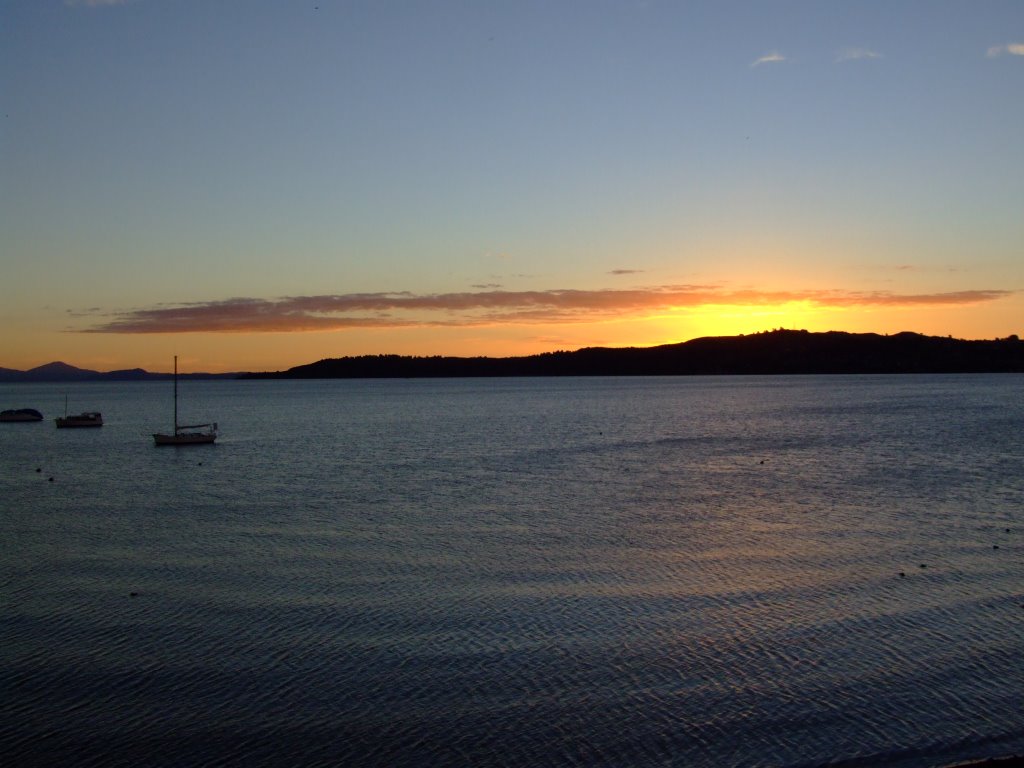 2008.03.15 - Lake Taupo Sunset by David R Williams