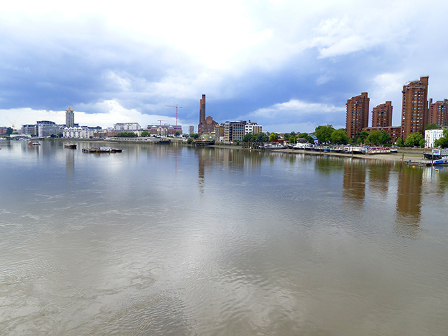 Thames Riverscape by kombizz