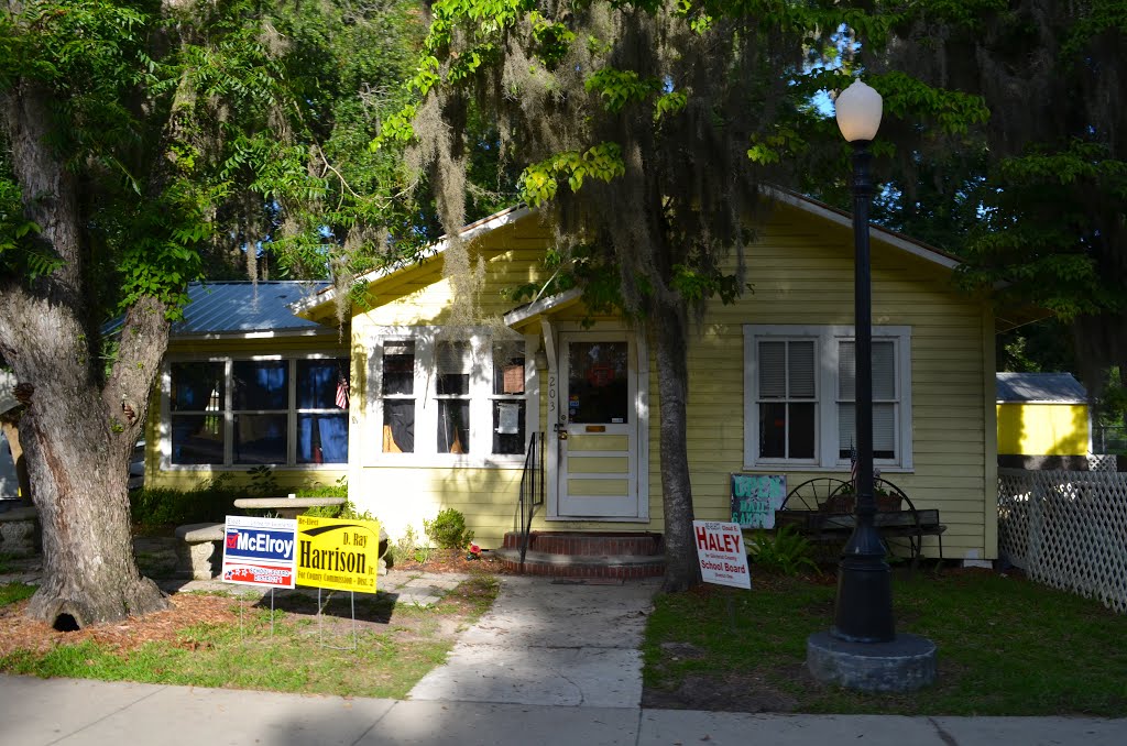 Cracker Box Cafe by Buddy Rogers